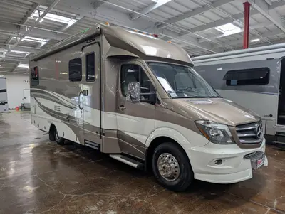 Used 2015 RENEGADE Villagio 25QRS