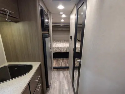 2015 RENEGADE Villagio 25QRS photo 16