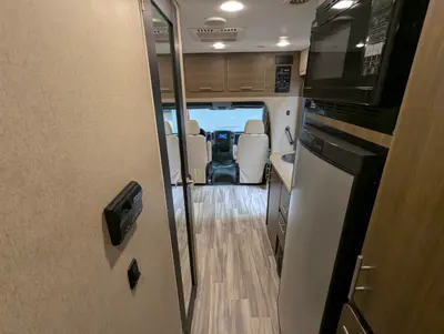 2015 RENEGADE Villagio 25QRS photo 25