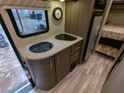 2015 RENEGADE Villagio 25QRS photo 14