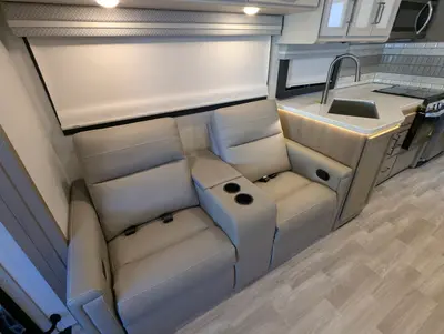 2026 Thor Motor Coach Windsport 35R photo 18