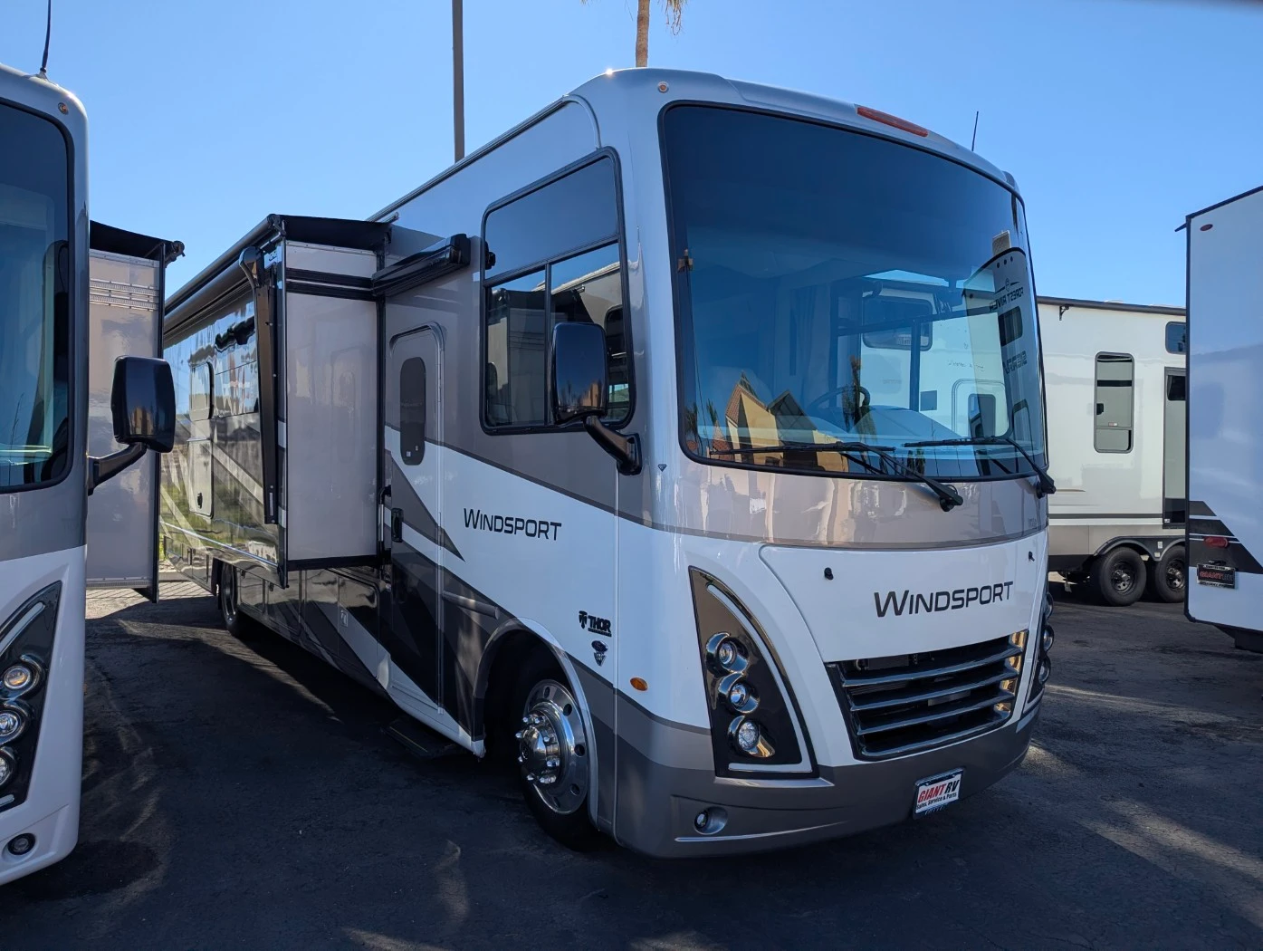 2026 Thor Motor Coach Windsport 35R exterior
