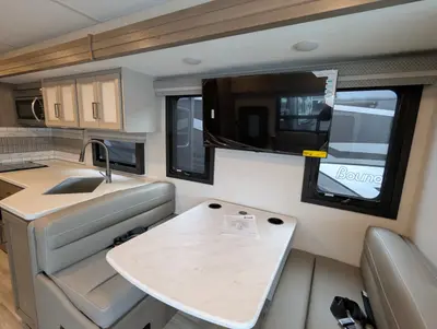 2026 Thor Motor Coach Windsport 35J photo 17