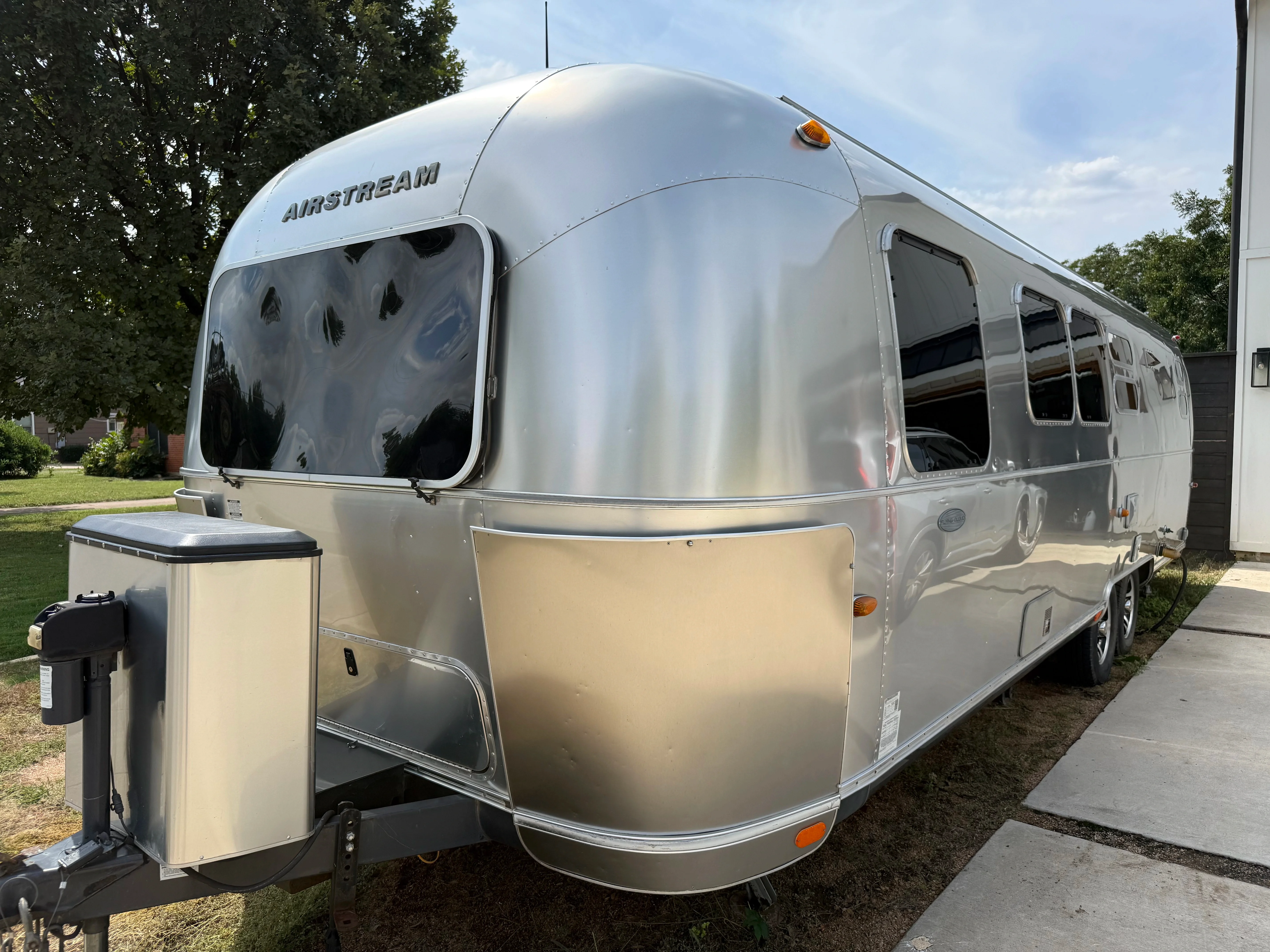 2015 AIRSTREAM FLYING CLOUD exterior
