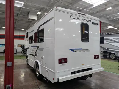 2026 Thor Motor Coach Four Winds 19X photo 5
