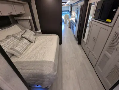 2026 Thor Motor Coach Aria 3901 photo 38