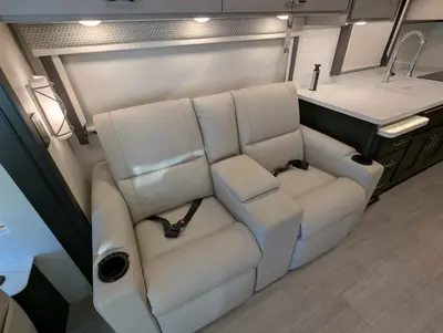 2026 Thor Motor Coach Aria 3901 photo 18