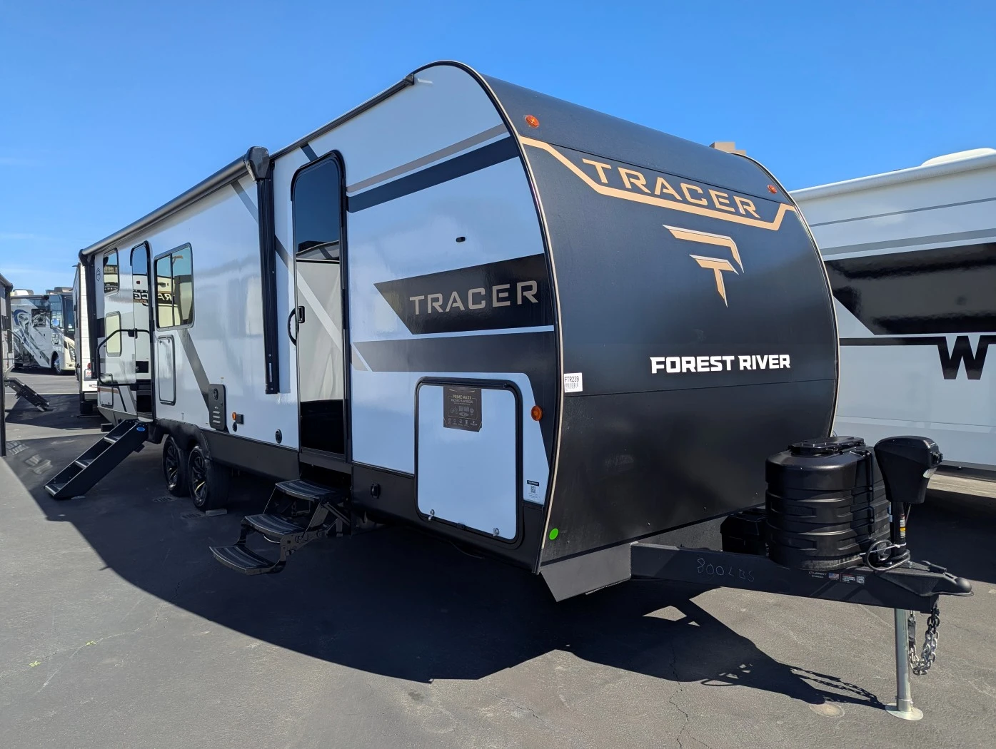2026 Prime Time Tracer 275BH exterior