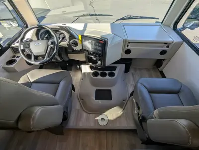 2026 Thor Motor Coach Windsport 35J photo 11