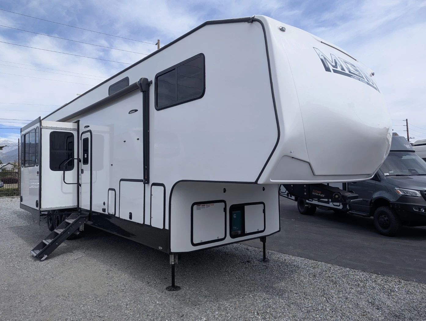 2024 Genesis Supreme MGM MCK MCK4215TS exterior
