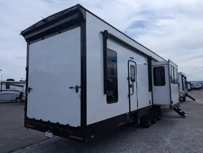 2024 Genesis Supreme RV MGM MCK photo 5