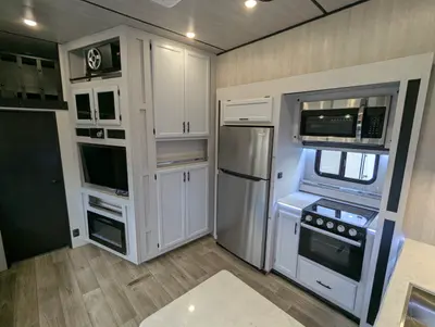 2024 Genesis Supreme RV MGM MCK photo 19
