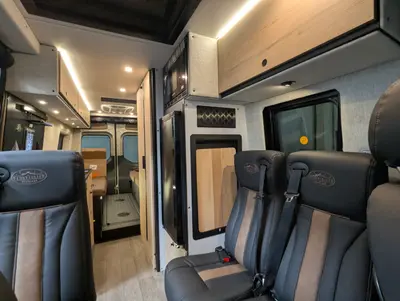2026 Storyteller Overland Crew Mode XL photo 13