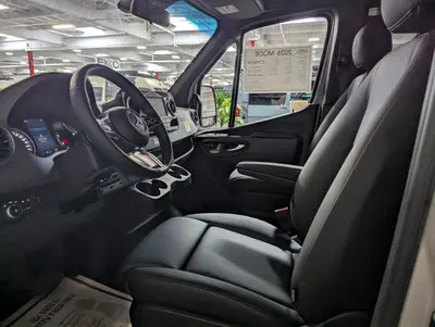 2026 Storyteller Overland Crew Mode XL photo 11