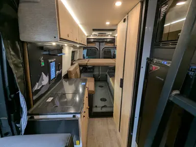 2026 Storyteller Overland Crew Mode XL photo 17