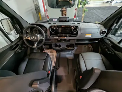 2026 Storyteller Overland Crew Mode XL photo 10