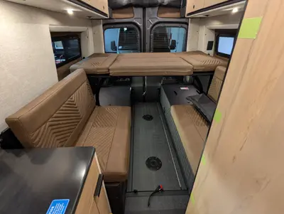 2026 Storyteller Overland Crew Mode XL photo 20