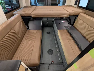 2026 Storyteller Overland Crew Mode XL photo 24