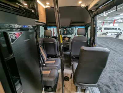 2026 Storyteller Overland Crew Mode XL photo 27