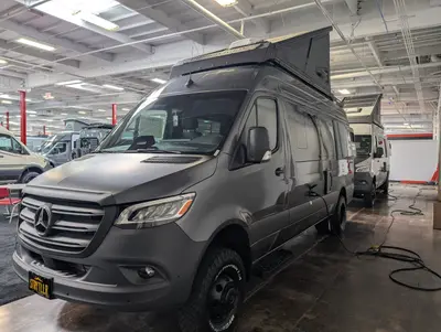 2026 Storyteller Overland Crew Mode XL photo 5