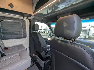 2026 Winnebago Revel 44E photo 15