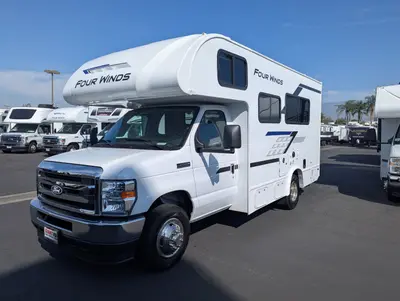 2026 Thor Motor Coach Four Winds 19X photo 4