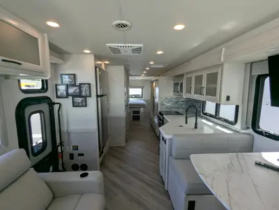 2024 Holiday Rambler Eclipse 34J photo 13