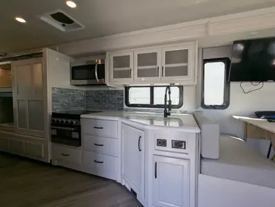 2024 Holiday Rambler Eclipse 34J photo 30