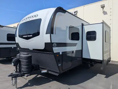 2026 Forest River Rockwood Mini Lite 2205S photo 4