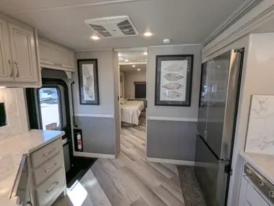 2023 Fleetwood Bounder 35GL photo 19