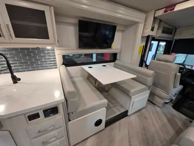 2026 Holiday Rambler Invicta 33HB photo 15