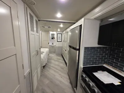 2026 Holiday Rambler Invicta 33HB photo 19