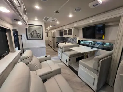 2026 Holiday Rambler Invicta 33HB photo 12