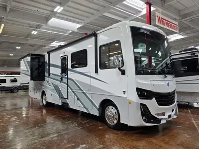 New 2026 Holiday Rambler Invicta 33HB