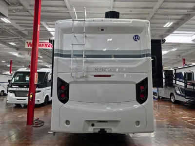 2026 Holiday Rambler Invicta 33HB photo 7