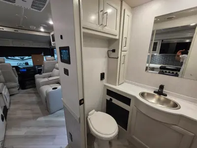 2026 Holiday Rambler Invicta 33HB photo 33
