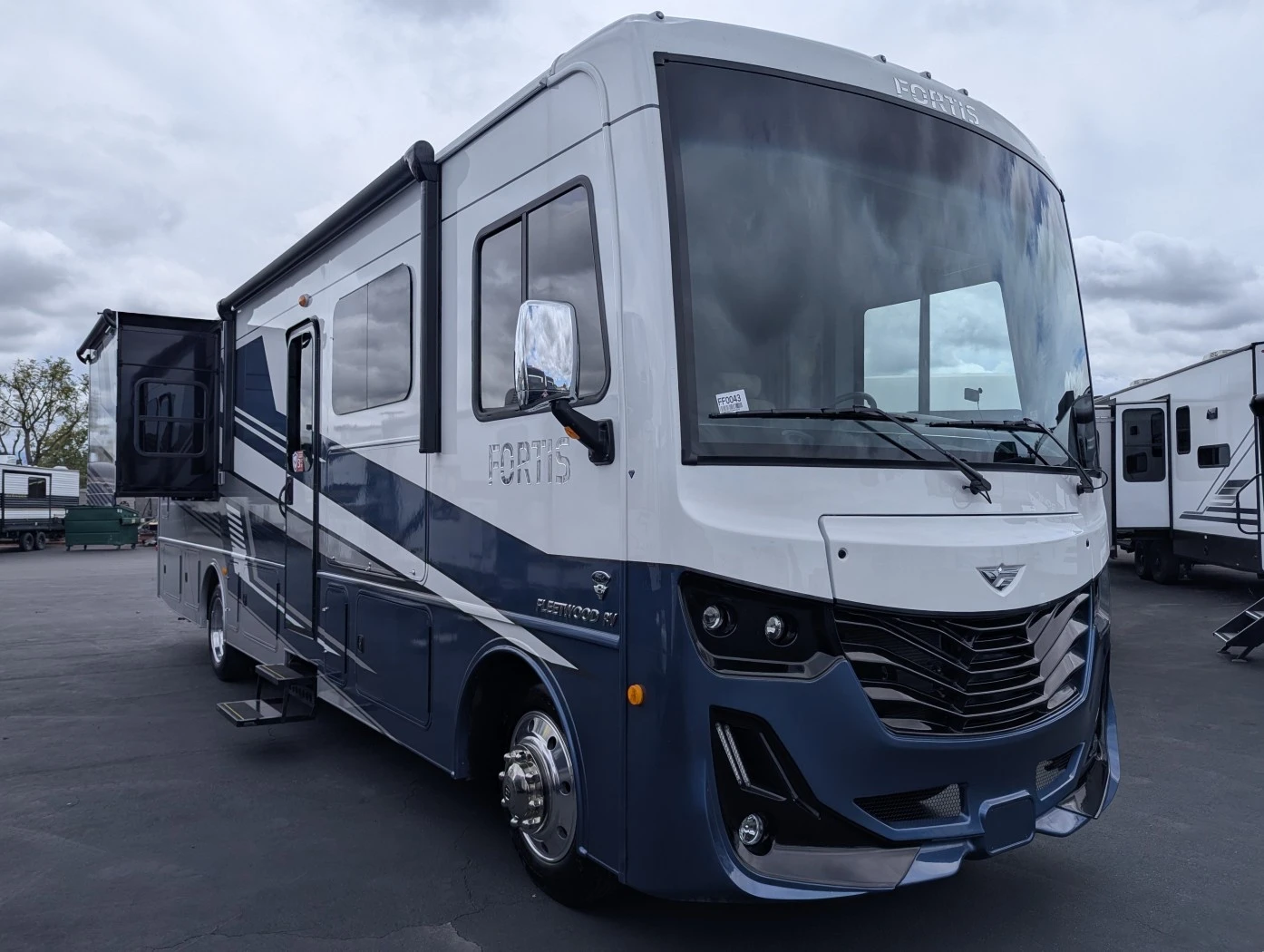 2026 Fleetwood Fortis 32RW exterior