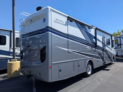2026 Holiday Rambler Invicta 33HB photo 6
