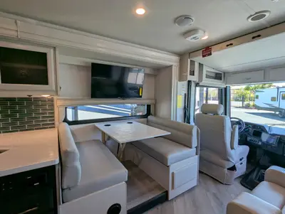 2026 Holiday Rambler Invicta 33HB photo 17