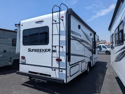 2024 Forest River Sunseeker 2860DS photo 6