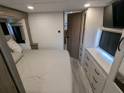 2024 Alliance RV Paradigm 395DS photo 28
