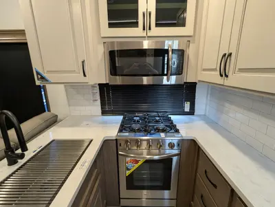 2024 Alliance RV Paradigm 395DS photo 9