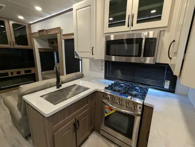 2024 Alliance RV Paradigm 395DS photo 7