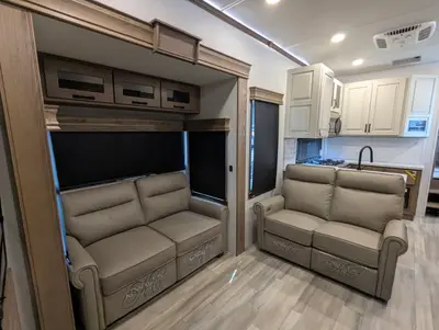 2024 Alliance RV Paradigm 395DS photo 18