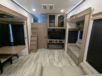 2024 Alliance RV Paradigm 395DS photo 13