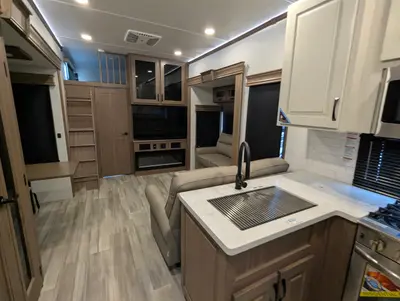 2024 Alliance RV Paradigm 395DS photo 8