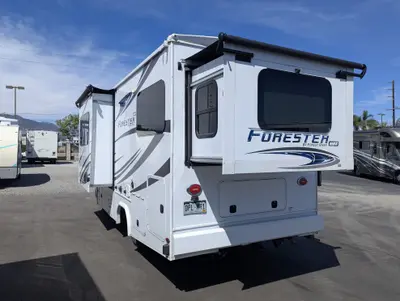 2019 Forest River Forester 2401R MBS photo 5