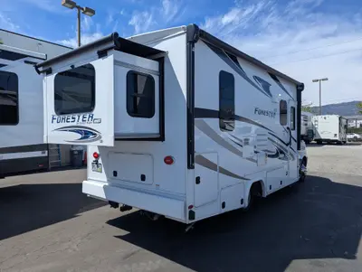 2019 Forest River Forester 2401R MBS photo 6