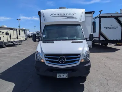 2019 Forest River Forester 2401R MBS photo 3