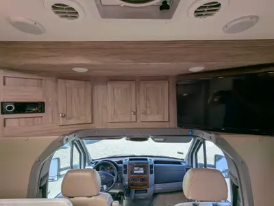 2019 Forest River Forester 2401R MBS photo 11